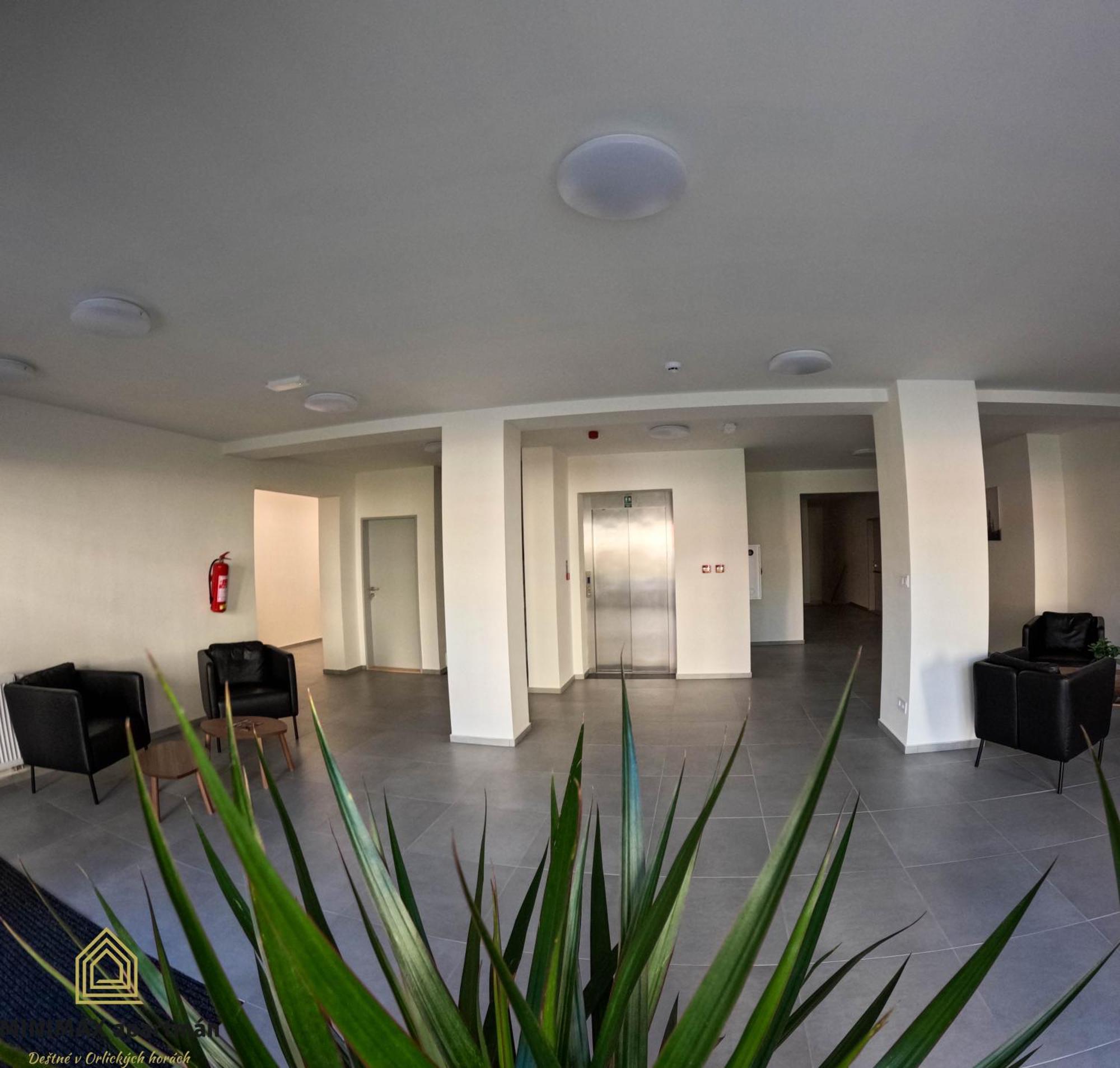 Apartment Minimax